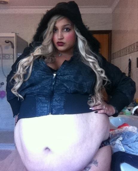 http://supersizebbw.tumblr.com/post/84765747837