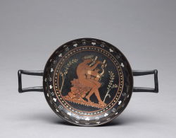 ancientpeoples:  Red-Figure Kylix Depicting Apollo and Hermes by the Iliupersis PainterMagna Graeciaca. 375–350 B.C.These two drinking cups are superb examples of the graceful and refined vessels made in the region of Apulia during the height of this