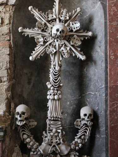 Time for another All Hallow’s Eve excursion &hellip; to the Sedlec Ossuary