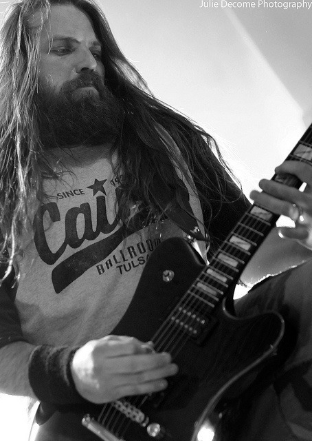 Mark Morton rockin the Cains Ballroom shirt! (Tulsa OK)