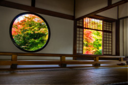 gardenofthefareast:  Genkoan is a small temple with a garden viewing room featuring a circular window of enlightenment and a square window of confusion. The room has an unusual blood stained ceiling that are floorboards from Momoyama Castle that fell