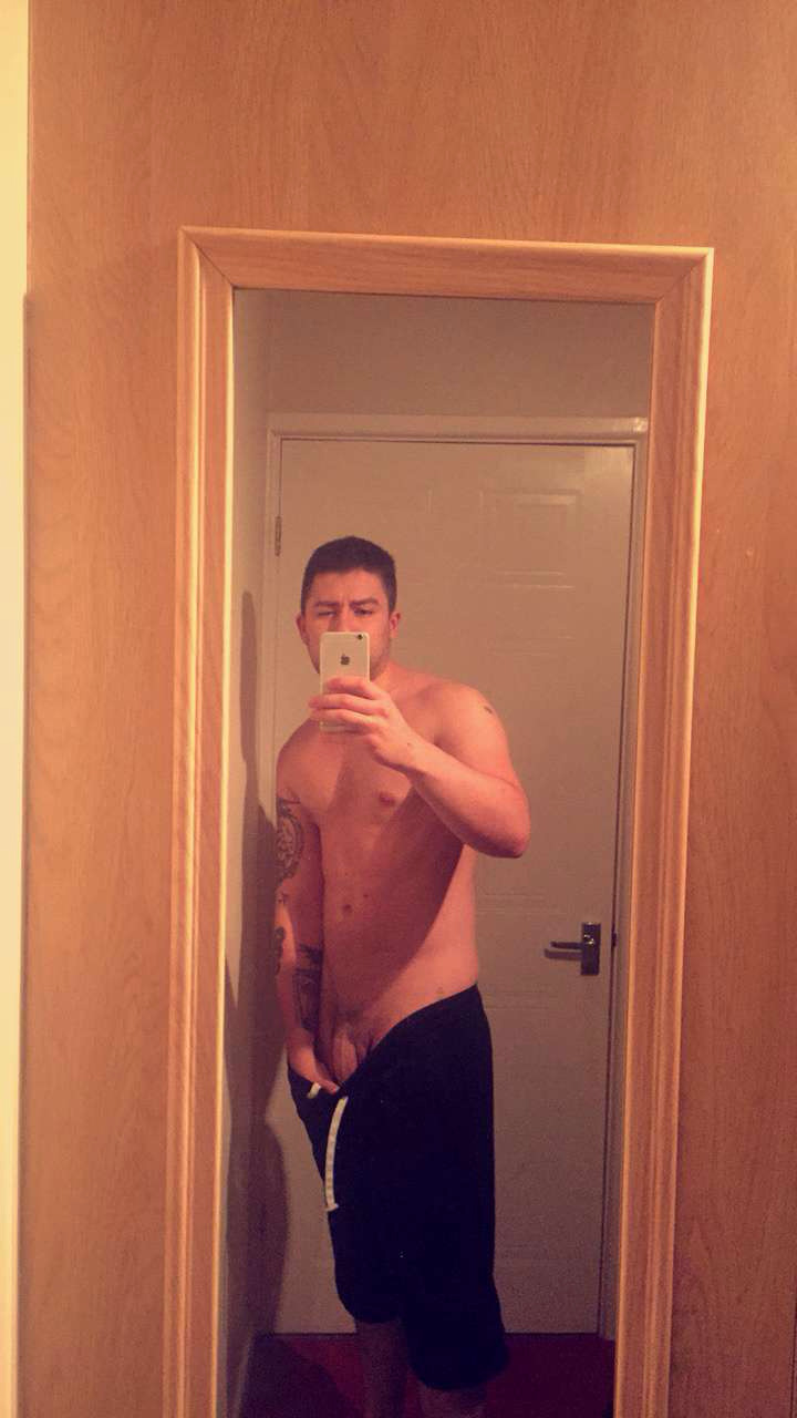 nudesnapchatlads:  Reece exposed, keep voting on the remaining guys I showed you