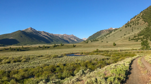 steepravine:Big Lost River Drainage GorgeousnessAn amazing destination on a hike in the Pioneer Moun