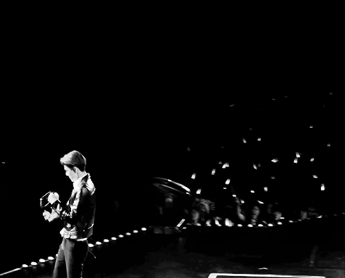 ohsehunnie1111-blog:  Sehun planting a kiss on his snapback then throwing it into the crowd ➳ ♡ 