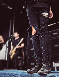 martyrdoms:  Austin Carlile’s legs appreciation post 