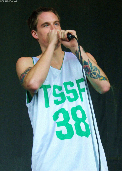 damnbarakat-deactivated20140408:  x 