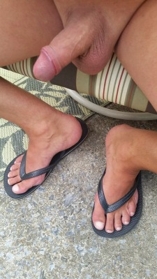 I love male feet