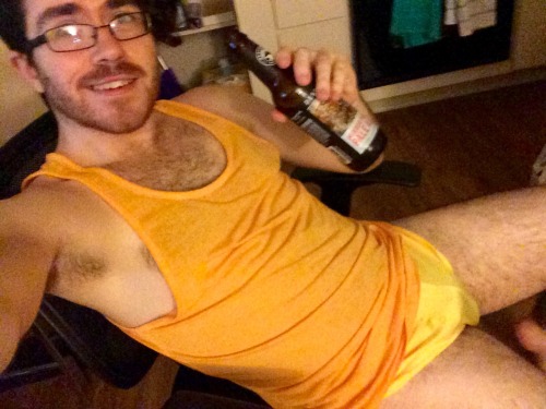 chalkycandy:  at home and immediately comfy