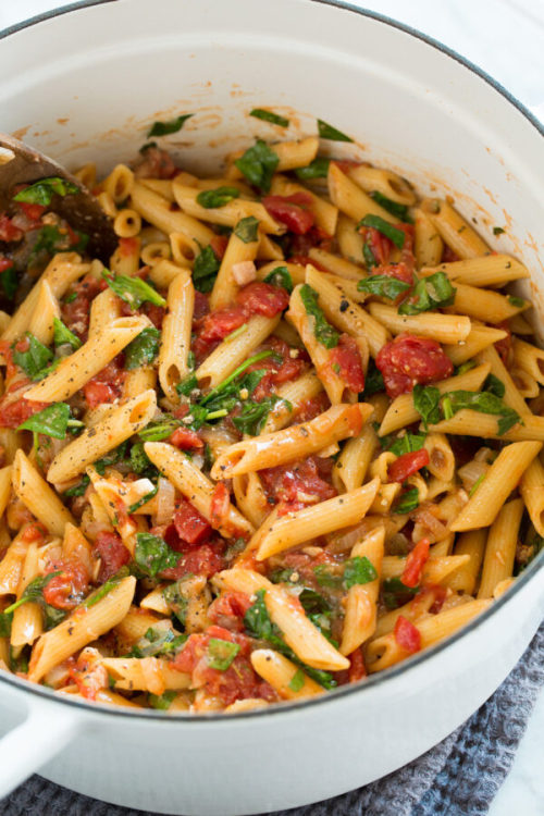 foodffs:One Pot Pasta {Tomato Basil}Follow for recipesIs this how you roll?