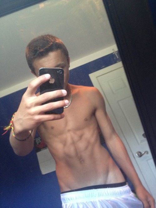 gayromeo-me:  http://beach-and-pool-boy-collector.gay-from-a-to-z.com/