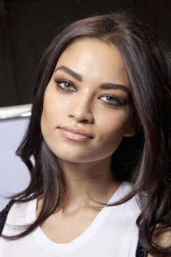 vicsecretmodels:Shanina Shaik