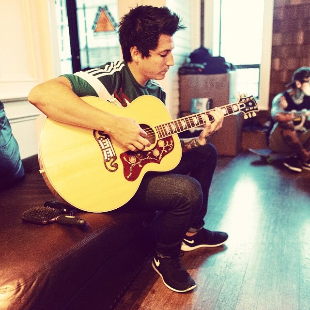 ptv-daily:  A man of many talents @ptvjaime. By: @elmakias 