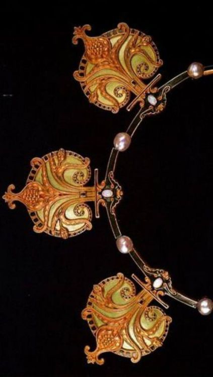 Lalique 1897 Three Pomegranates Necklace: chased gold, translucent enamel on gold, pearls, opals.