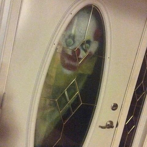 goldenpoc:  pencilcomics: What my week old spaghetti sees when I’m microwaving