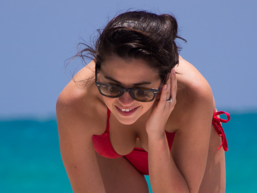 frodocreepshots:http://candidca.com/threads/sexy-dark-haired-teen-in-red-bikini.35/Free to sign up!J