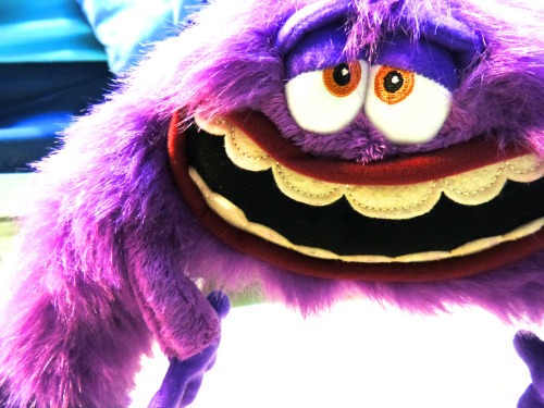 mylittlestateofmind:  “Rawr”   by Sebastian Acevedo
