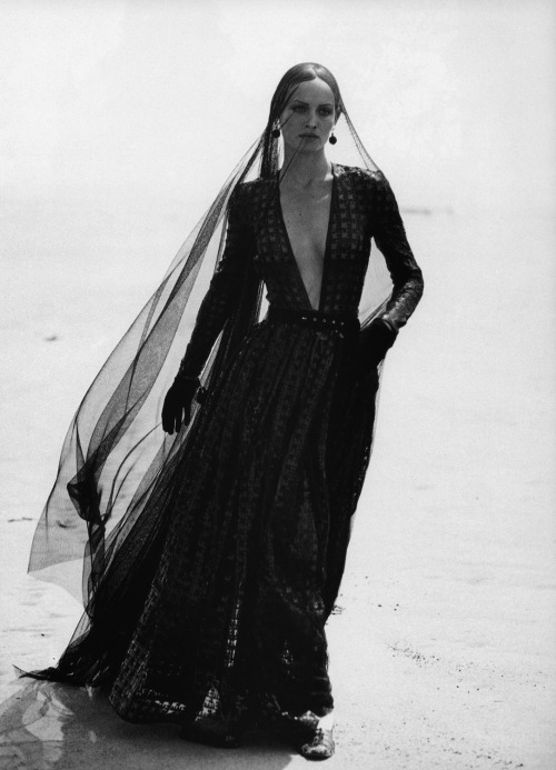 a-state-of-bliss:Giorgio Armani Fall/Wint 1993 - Amber Valletta by Peter Lindbergh