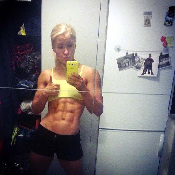 musclemuch:  500erkegelking:  Perfect Abs…  So hot