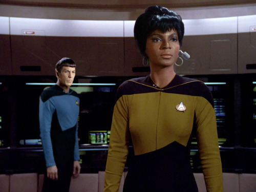 ensign-frodo: geiszlerandgaila: Star Trek TOS characters in TNG uniforms Source [1 2] Via [1 2] THIS