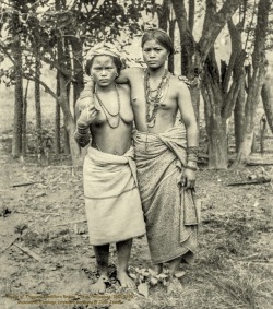 The Itneg, Cordillera Region, Northwestern Luzon, Philippines, 1885-1895. Via John Tewell.  