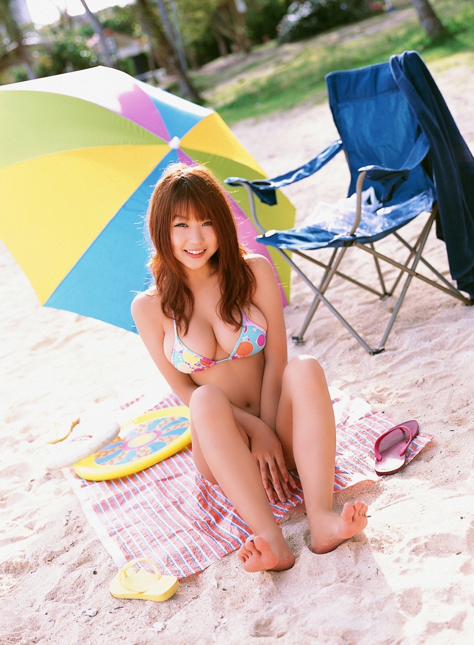 kawaiileg:  西田麻衣｜美脚・脚フェチTumblr