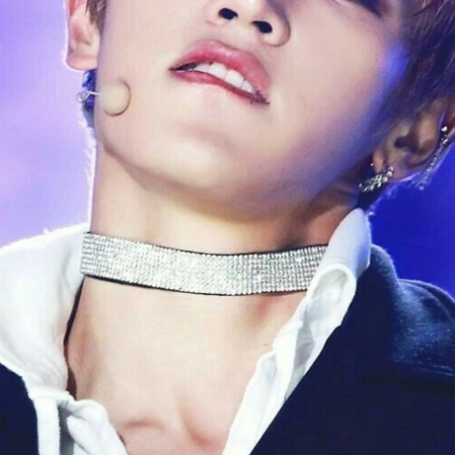 Taeyong + Chokers