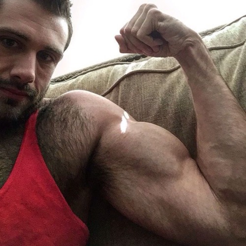 beardburnme:  musclemick26