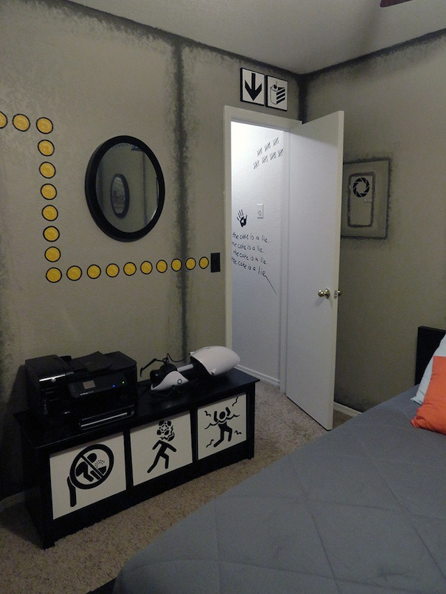 thenimbus:  theomeganerd:  Portal Themed Bedroom by Lauren  jesus fucking christ