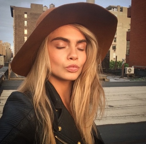 lahzygal: royal—bliss: alalae: wildwillo:  Fkn babe  Bloody hell cara so perfect