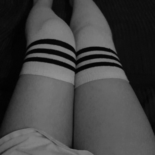 Daddyslittlekittysblog:i Just Wanna Dress Cute In A Skirt With No Panties And Get