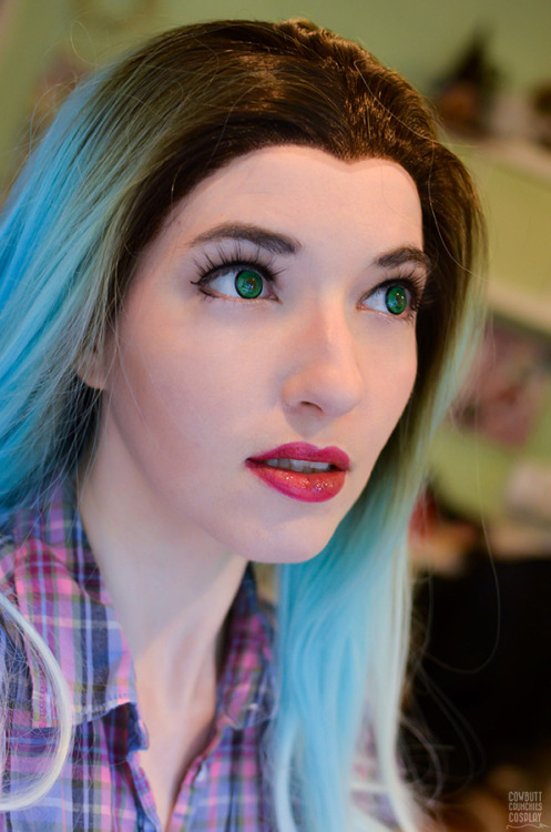 Circle Lens Review: EOS Dolly in Green and BlueHey, guys - it&rsquo;s been a while but we have s