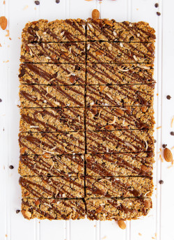 do-not-touch-my-food:    Almond Joy Granola Bars   