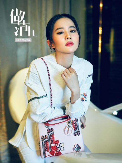 Porn fuckyeahchinesefashion:  刘亦菲Liu Yifei photos