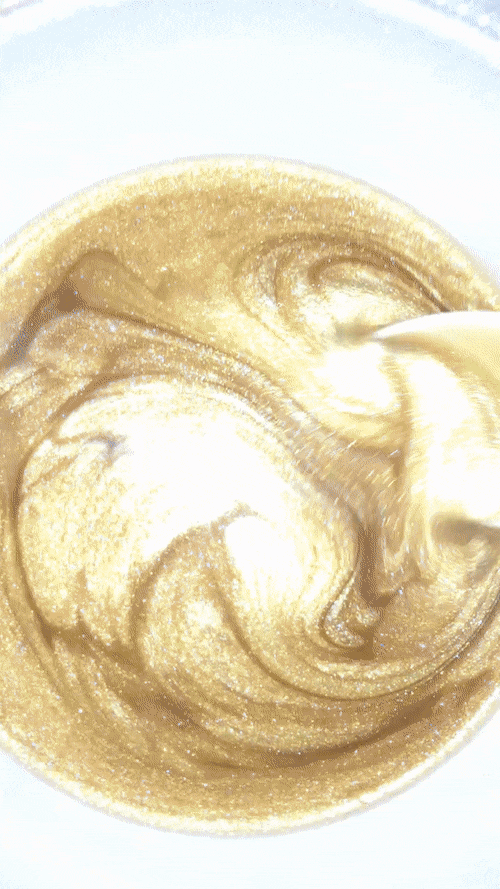 tarynel:  afrorevolution:  Flossy Boss Cosmetics   http://flossybosscosmetics.bigcartel.com/