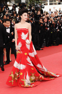 pascalrascal:  torukun1:  cheeseshroom:  Fan Bingbing on the red carpet of the 2011 Cannes Film Festival. Gown designed by Chris Bu Kewen.  Fan BingBASED  fuuuuuuuuck