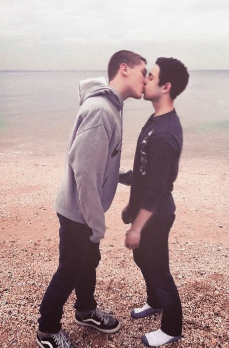 Homosexual & Hopelessly Romantic adult photos