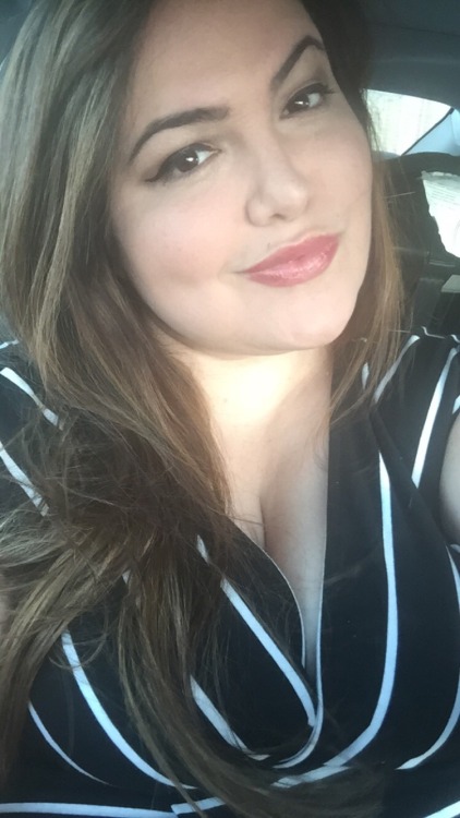 katskinx:Girls night.   Celebrating my birthday early.