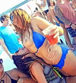 drunkgirlsblog:  Boat party … http://bit.ly/1NPuFKl