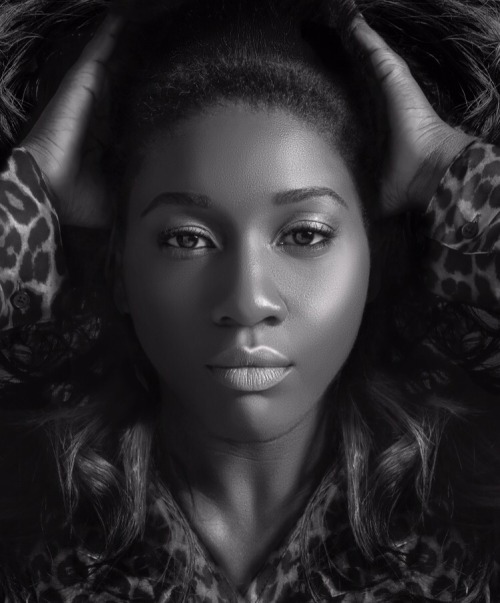 black-exchange:  Retina Stewart Photography  www.aretinastewart.com // IG: _arstewart  ✨ I create visual narratives through photography and video.   I specialize in partnering with companies, brands, and organizations to visually produce an identity