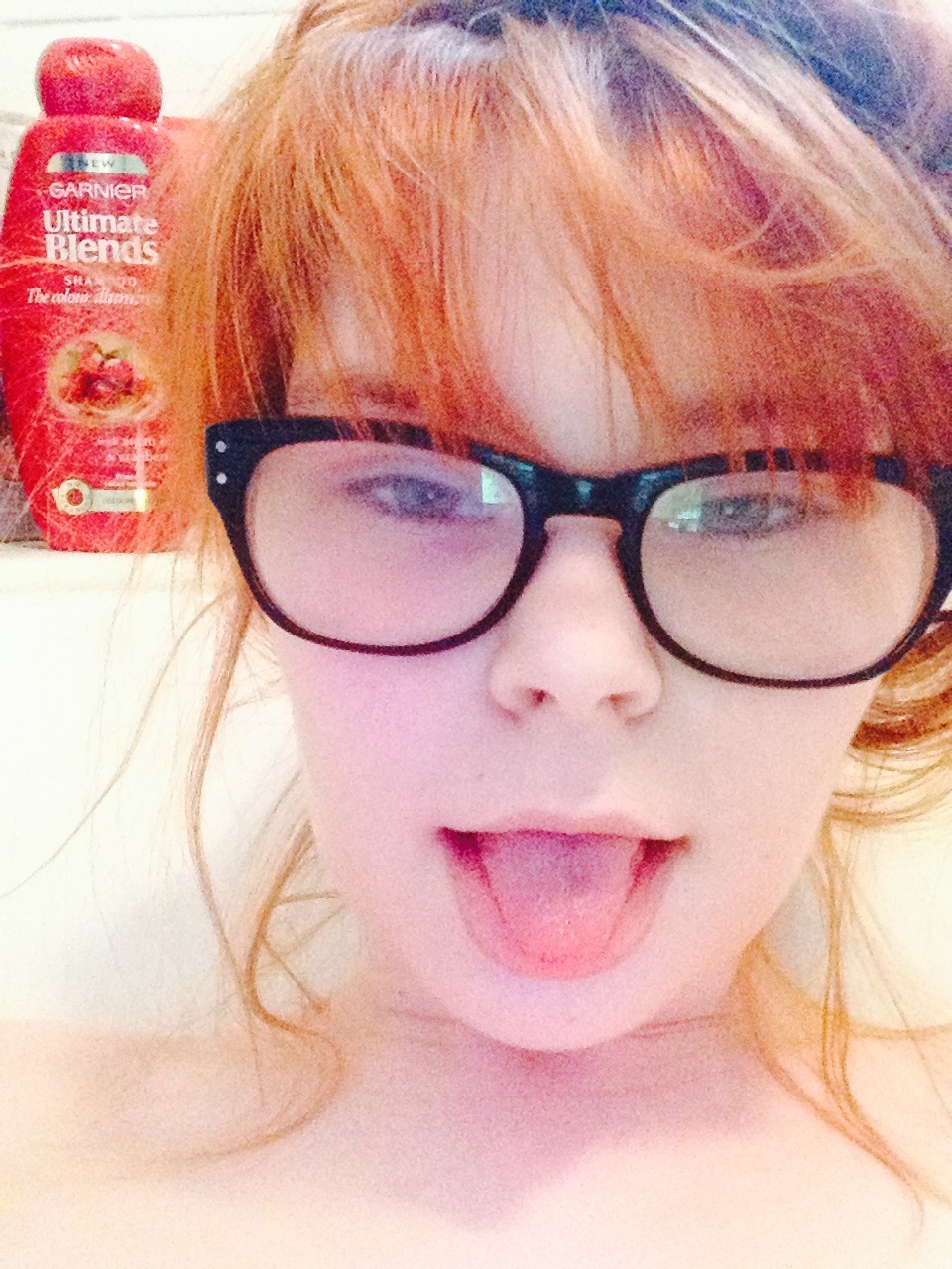 megxnmxrie:  Heh baby tongue
