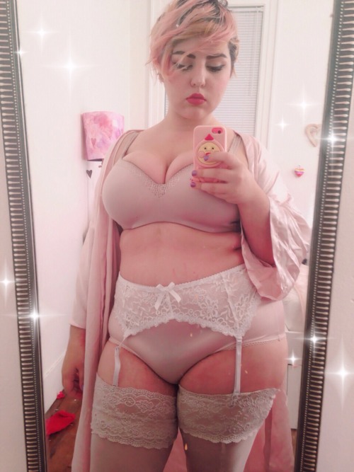 elliebeanz:  this look honk if u agree adult photos