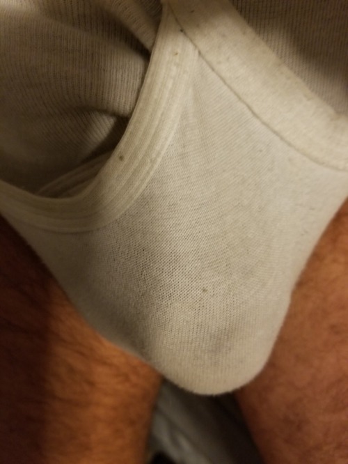 whitebriefs247:Who wants a sniff?