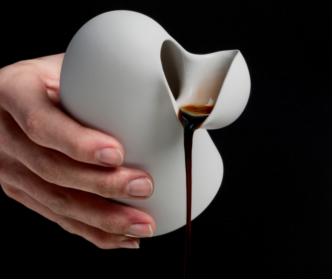 adayinthelandofnobody:  Vinegar flask by Aldo Bakker 