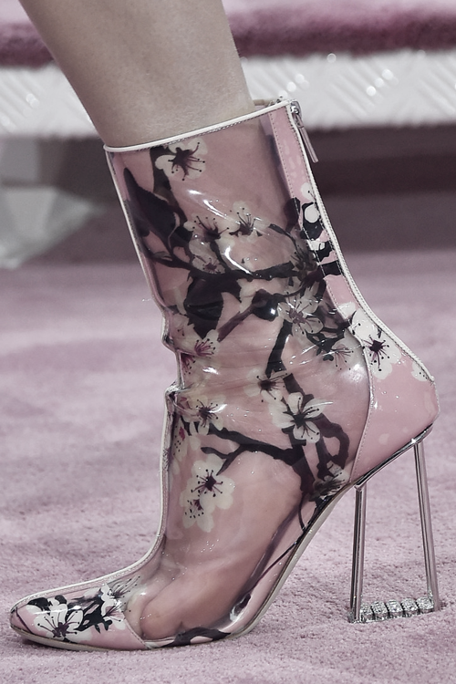pivoslyakova:Christian Dior Haute Couture, Spring/Summer 2015 shoe detail.
