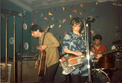 flowerscrackconcrete:Sonic Youth by Dave