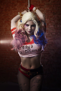 hotcosplaychicks:  harley Quinn- Hi Puddin! Miss me? by Anastasya01 