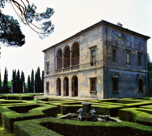 italian-landscapes:Villa Farnese, Caprarola, Lazio, ItalyArchitetto / Architect: Jacopo Barozzi, det