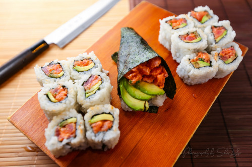 lifeisfoodandlove:  Homemade Spicy Tuna Maki, and Hand Roll Hope you liked this pic, if you wish to 