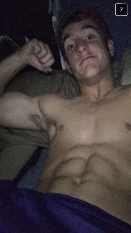 roygbiv1:  jacked sexy stud exposed on snapchat. Videos of him jacking off to come if this gets enough notes ;) 