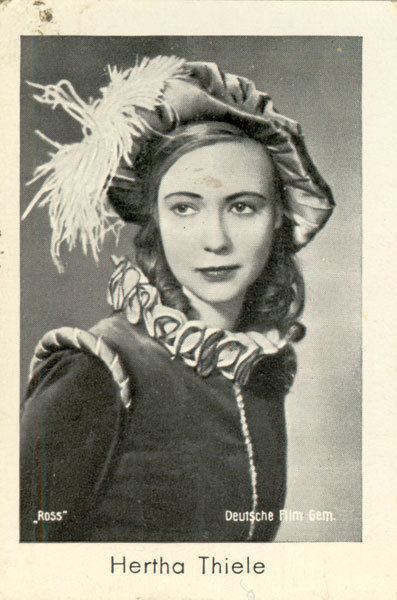 missinggirltrope:Hertha Thiele as Manuela von Meinhardis in Mädchen in Uniform 